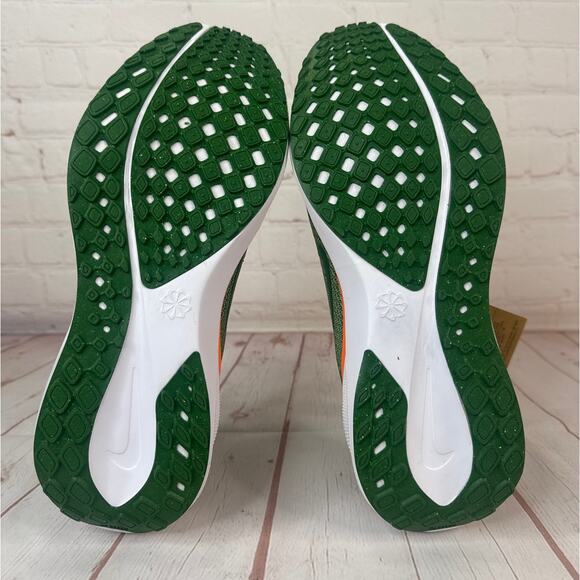 Nike Green and Orange Athletic Shoes main image 10